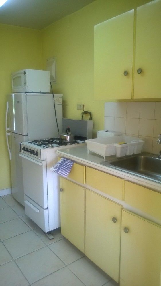 Carib Blue Apartments Oistins Екстериор снимка